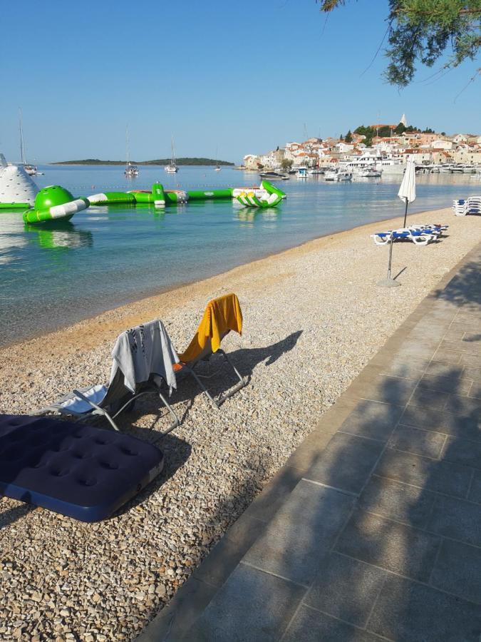 -Villa Sjor -Primosten-Apartmani- Has 2 Large Apartments And 2 Smaller Ones -Primosten Lokvice 6 외부 사진